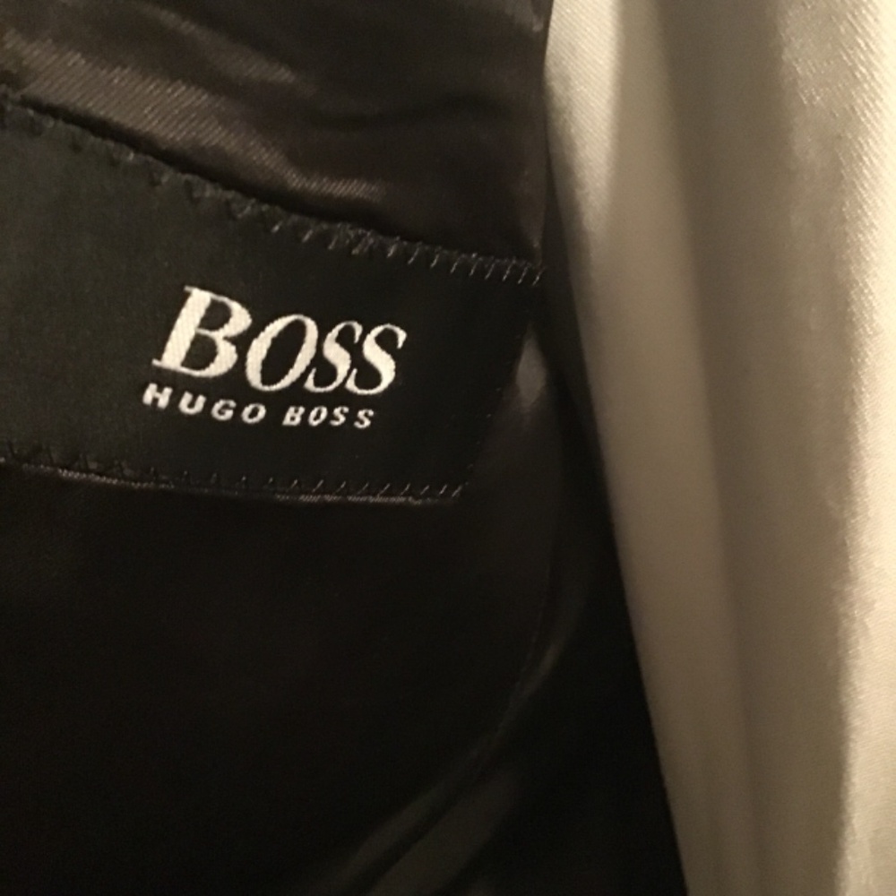 🔥Hugo Boss, lamb wool, , multi color, beautiful pattern, new condition, 42R - Picture 3 of 5